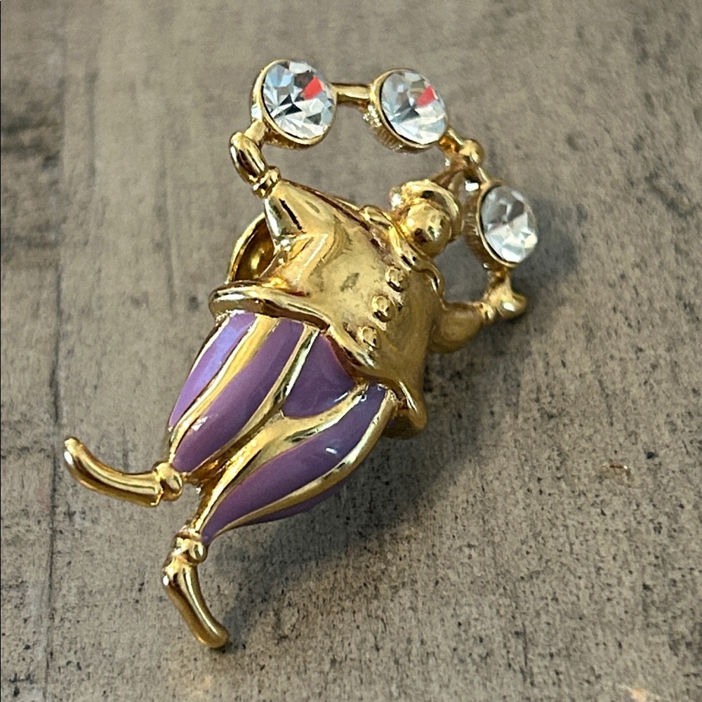 Vintage Trifari Clown Brooch Gold Enamel with Rhinestones Signed Piece 1997 - Picture 2 of 5